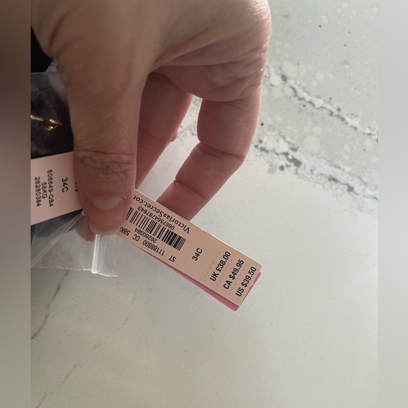 Victorias secret bikini - Picture 4 of 8